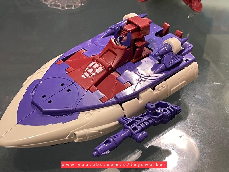Transformers Legacy A Hero Is Born Alpha Trion And Orion Pax In Hand Image  (17 of 20)